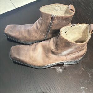 Kennet Cole upper leather boots